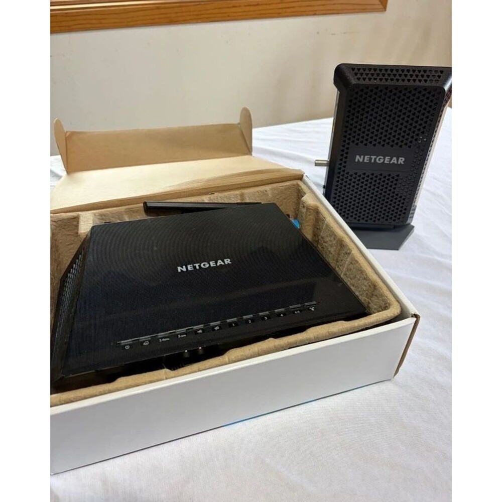 Netgear Router Modem Bundle ac1750 R6400v2 + Cable Modem wifi Combo Set